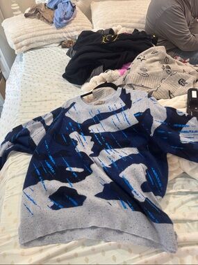 Blue Graphic Crewneck Sweater - Abstract Pattern
